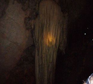 Tropfsteine in der Höhle