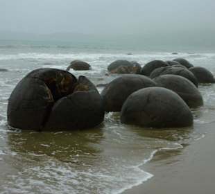 Moeraki Boulders
