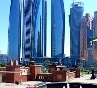 Etihad Towers Blick vom Emirates Palace