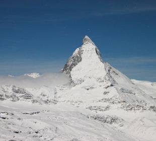 Matterhorn in einer Vollmondwinternacht