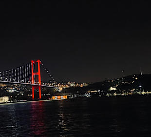 BOSPHORUS in der Nacht 
