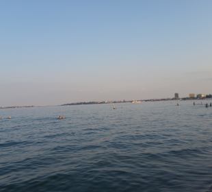 Blick vom Sonnenstrand auf Old Nessebar