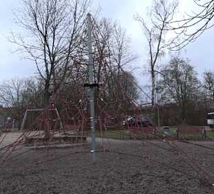 Spielplatz bei der Schule