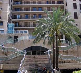 Zugang zum Plaza (vom Plaza  Espania kommend)