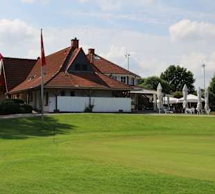 Blick auf das Clubhaus