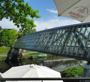 Freitragende Holzbrücke