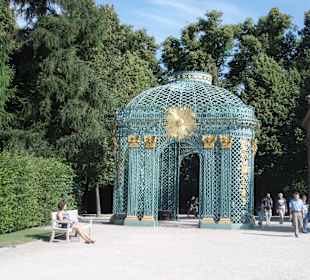 Pavillion am Schloss