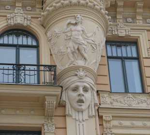 Um die Ecke Albert Hotel