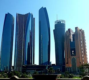 Etihad Towers Blick vom Emirates Palace