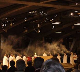 Messe in der unterirdischen Kirche