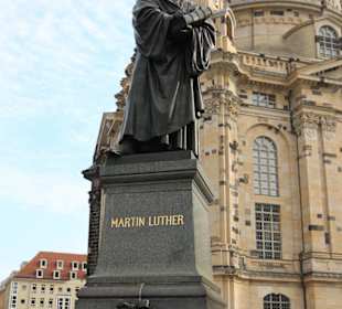 Lutherdenkmal an der Frauenkirche