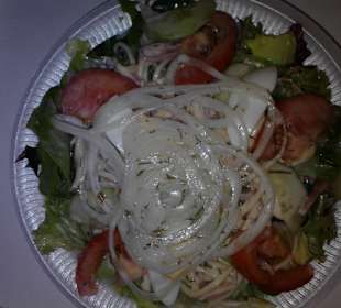 Italienischer Salat mit Zwiebeln