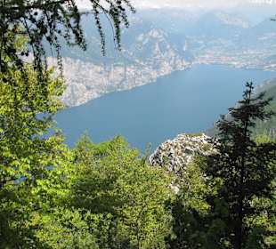 Blick vom Monte Baldo auf den Gardasee