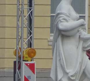 Parkanlage vor dem Schloss Karlsruhe