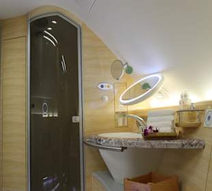 Emirates Airbus A 380-800, First Class Dusche/WC