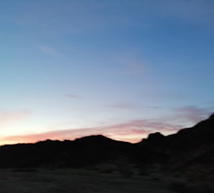 Beduinenbrot im Boden gebacken, ein muss, toll