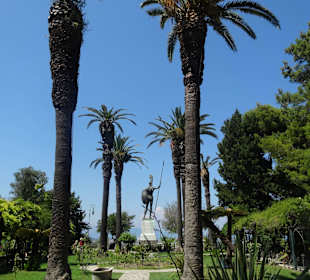 Der Garten mit der Achilles-Statue