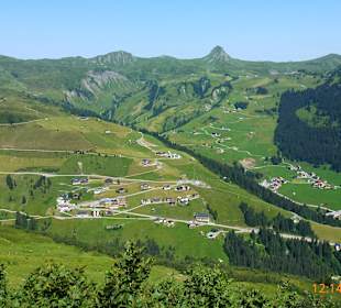 Blick auf Damüls und Mittagsspitze