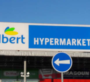 In der Nähe, Einkaufsmarkt