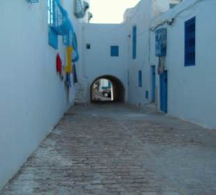 die Gasse von oben nach unten