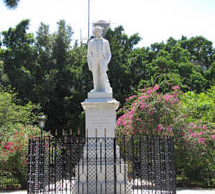 Statue