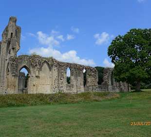 Neueres Grab König Artus, Seitenansicht