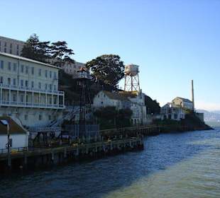 Insel Alcatraz (Blick von der Fähre bei Ankunft)