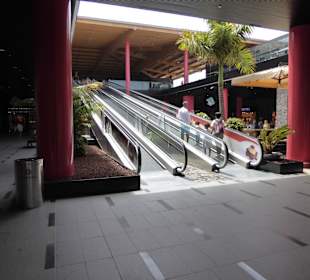 Weitere Rolltreppe