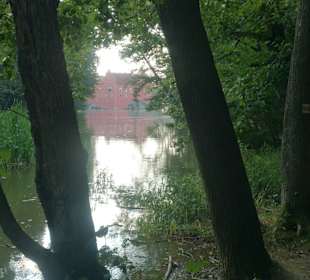 Zámek Červená Lhota