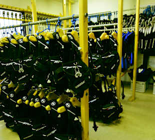 ScubaWorld Divers Diving Center Rental Equipment