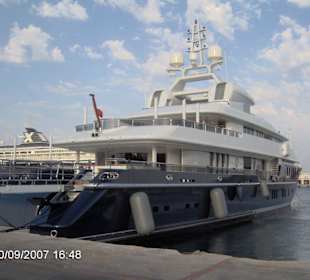 Eine stolze Yacht