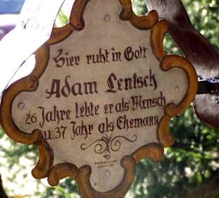 Lustiger Friedhof in Kramsach