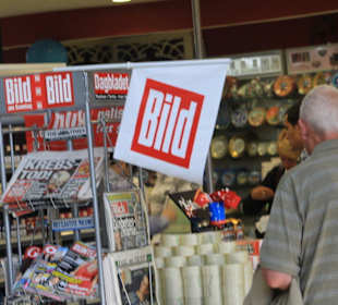 Im Flughafen.."Blöd" gibt es überall
