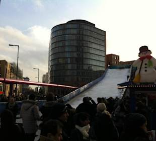 Weihnachtsmarkt am Platz