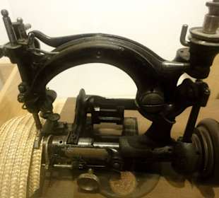 Nähmaschine für Strohgeflechte