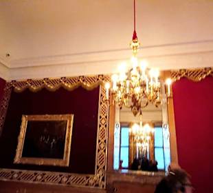 Herrlichen Rot gehüllt