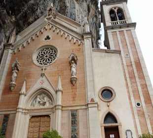Felsenkapelle außen