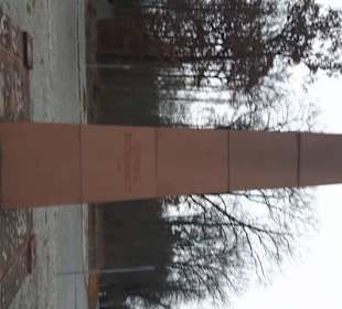 Zufahrt zur Gedenkstätte