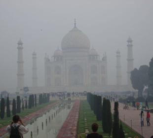 Der Taj Mahal im Morgengrauen