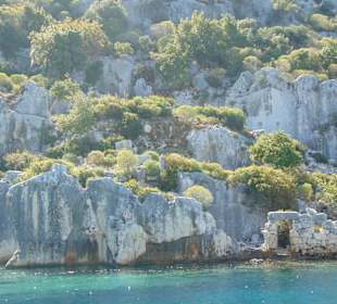 Reste von der versunkenen Stadt Kekova