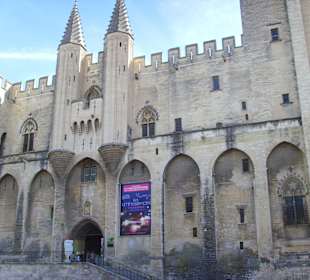 Außenansicht auf den Palast