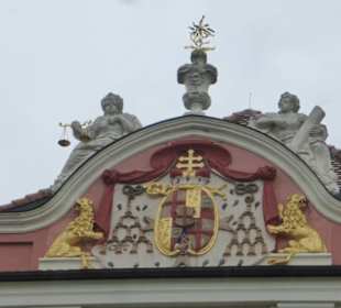 Das Neue Schloss vom Schlossgarten aus gesehen