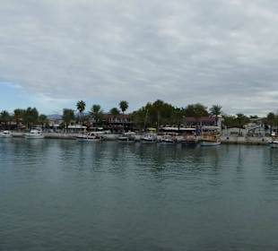 Hafen von Side in Panoramasicht