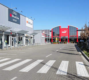 Rundgang durch das Outlet Center Ochtum Park