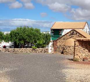 Gebäude des Außengeländes im Ecomuseo