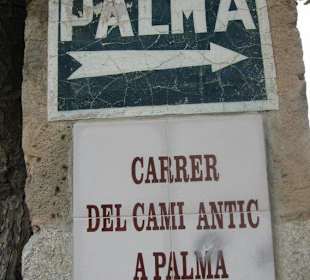Alter Wegweiser nach Palma