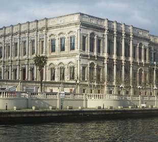 Schultrakt ausgebrannt