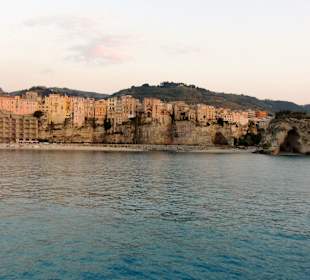 Tropea vom Meer aus