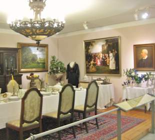 Großbürgerliches Esszimmer (ca. 1900)