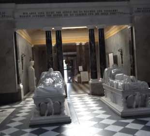 Mausoleum 